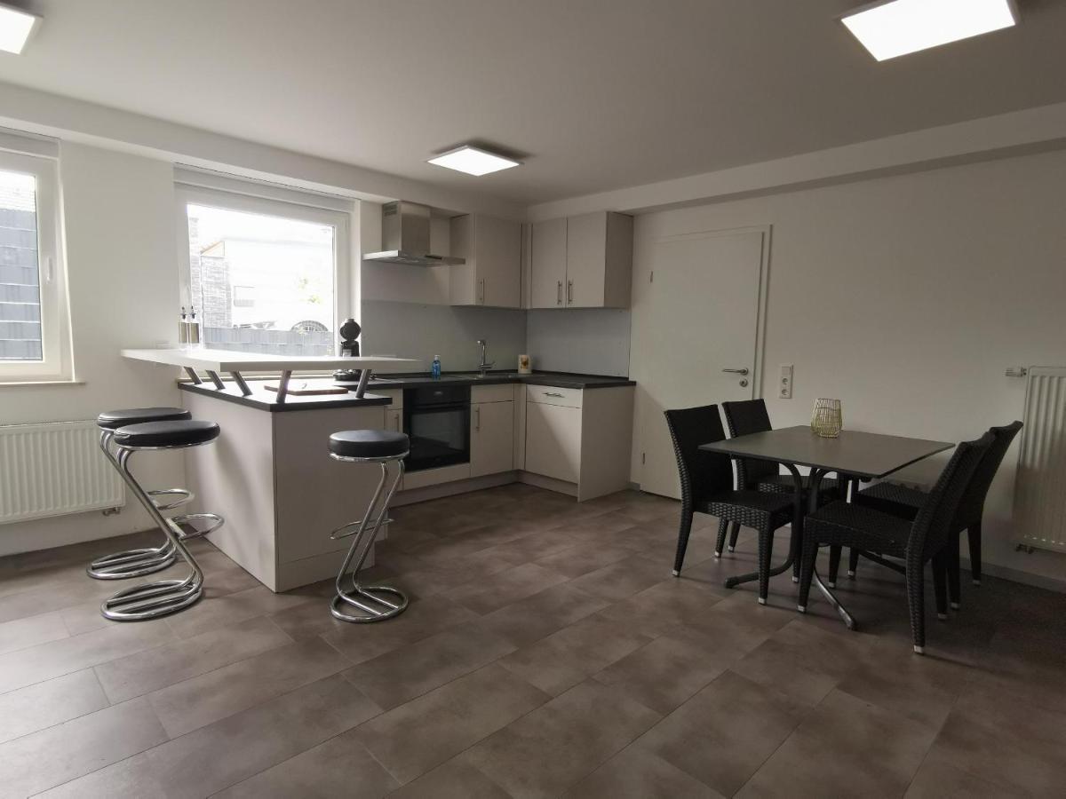 Moderne Wohnung Mit Terrasse Und Eigenem Zugang. Ремшейд Экстерьер фото